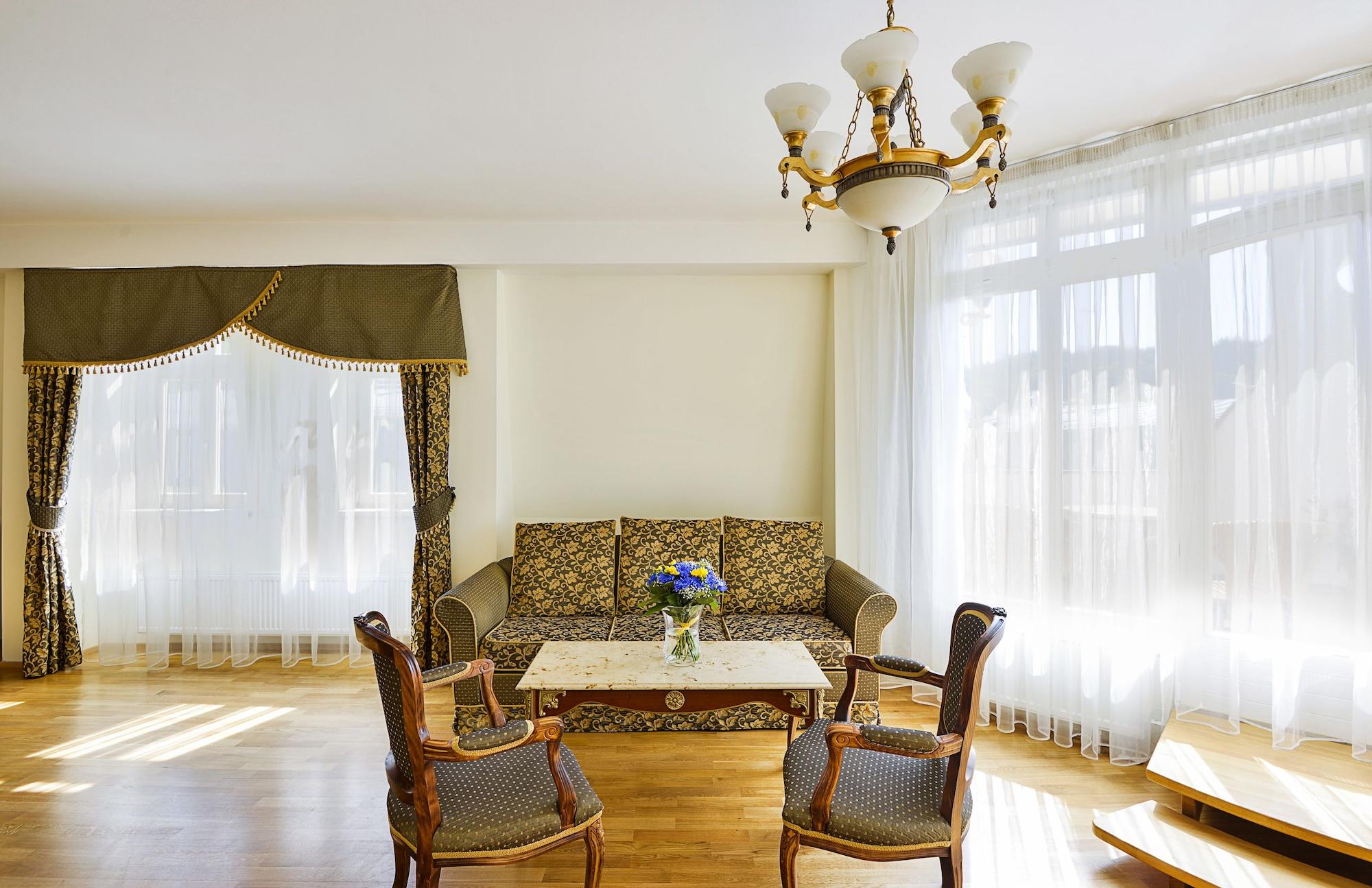 Residence Romanza Marianske Lazne Exterior foto