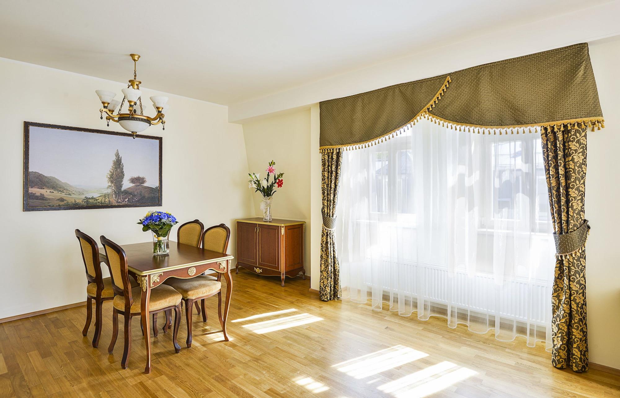 Residence Romanza Marianske Lazne Exterior foto