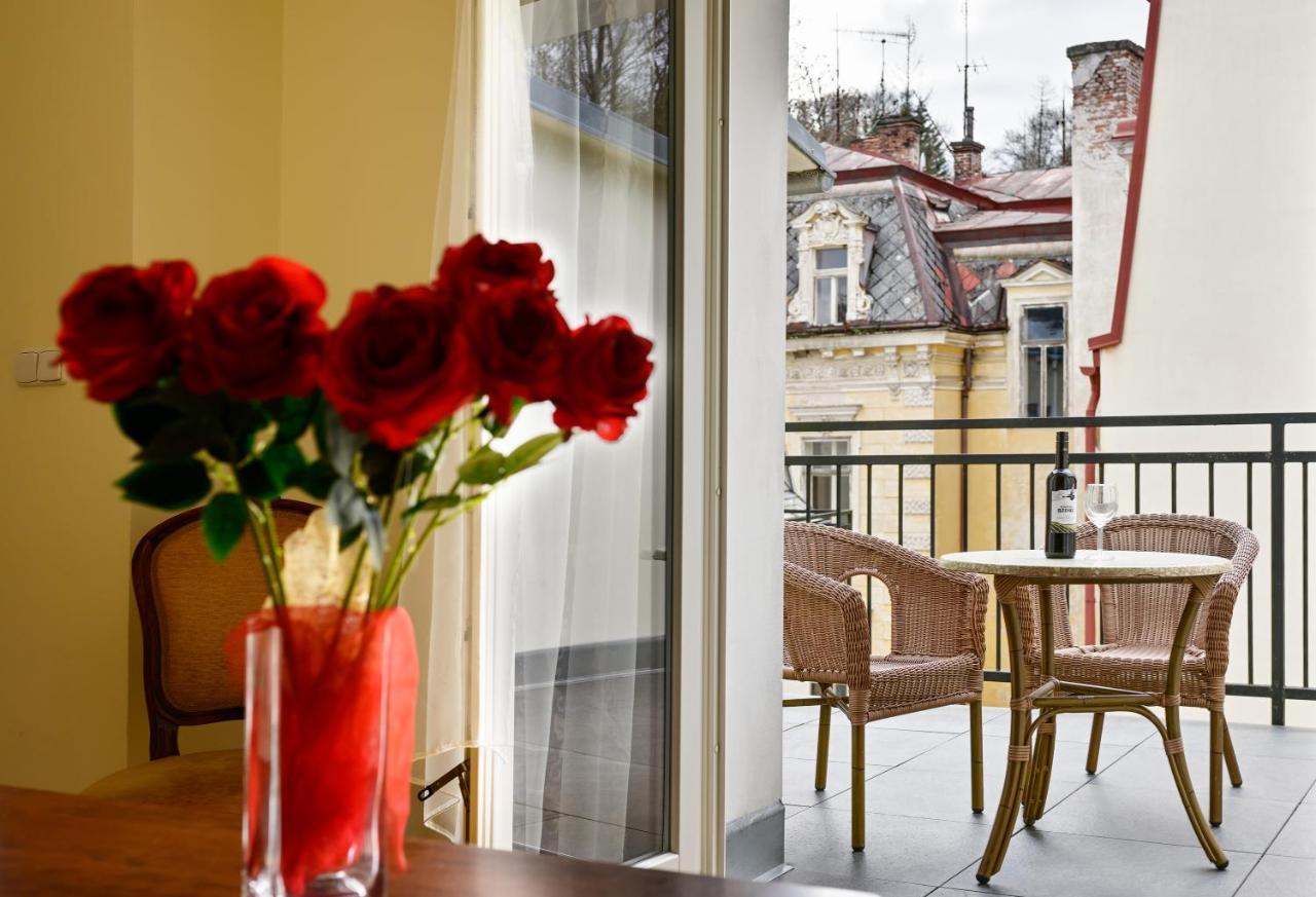 Residence Romanza Marianske Lazne Exterior foto